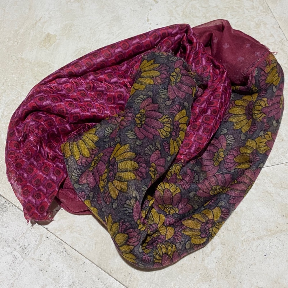 NWT ZARA WRAP / SCARF
